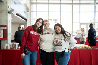 Students at IU Indianapolis participating in Ready Your Roar event